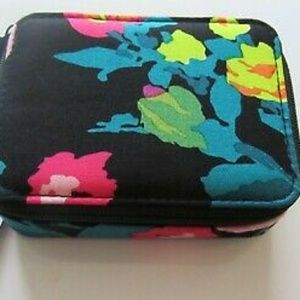 NWT VERA BRADLEY PILL CASE IN HILO MEADOW